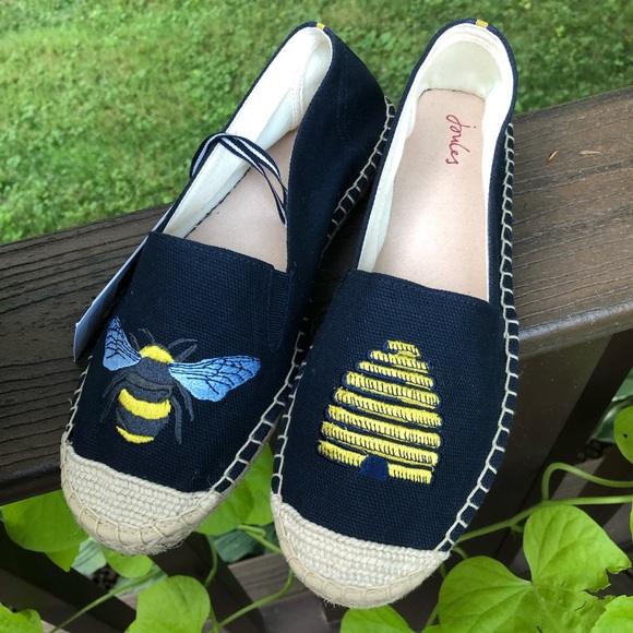 Joules Shoes - 🎉HP🎉 🐝🐝🐝 Flat Navy Espadrilles with Bee Embroidery 🐝🐝🐝